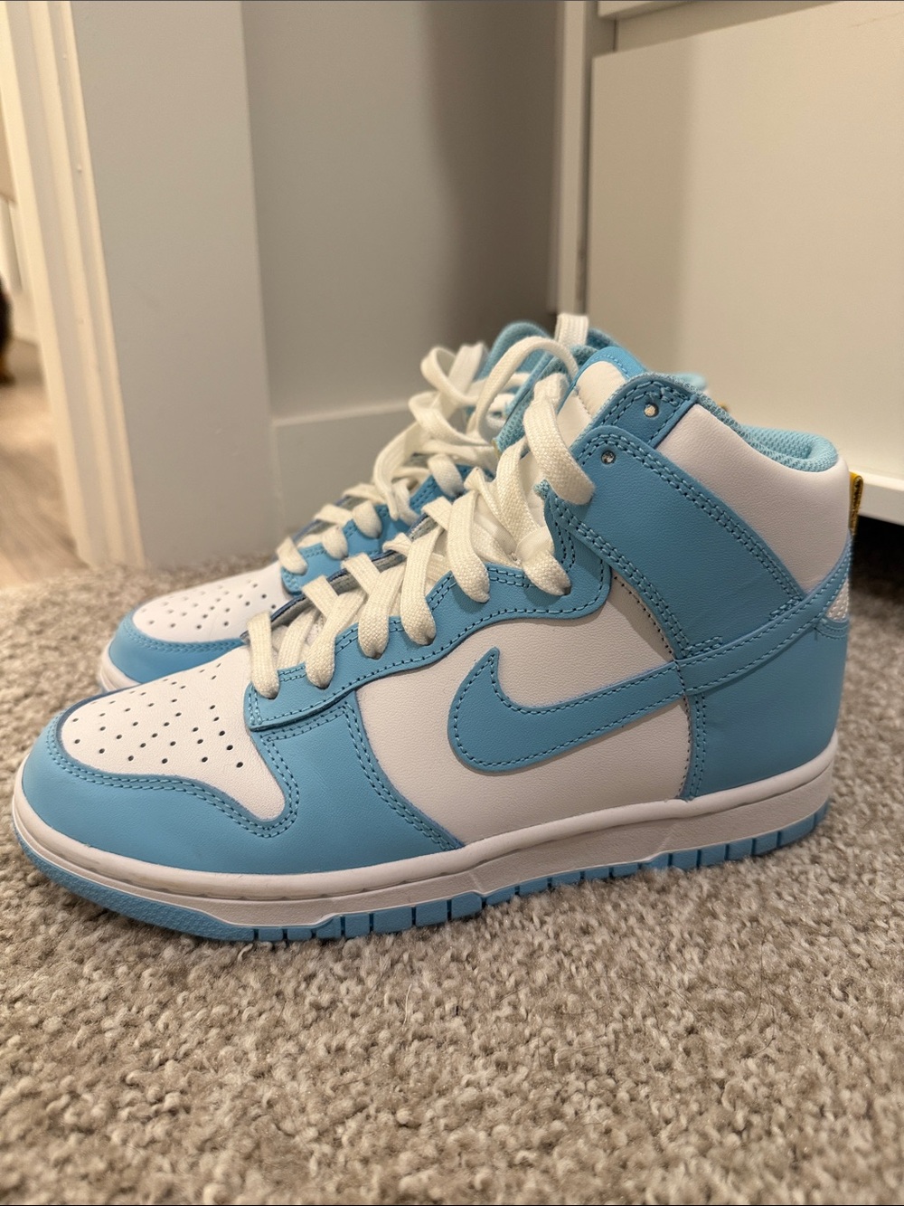 Nike Dunk High Light Blue & White Sneakers